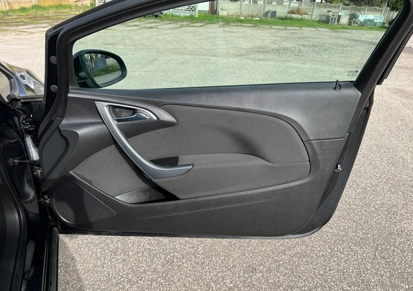 Opel Astra cena 26950 przebieg: 188000, rok produkcji 2012 z Konin małe 326